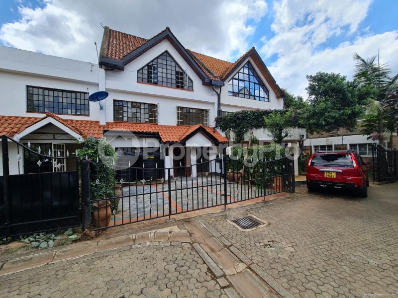 5 Bedroom Townhouse